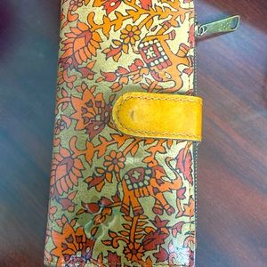Patricia Nash wallet